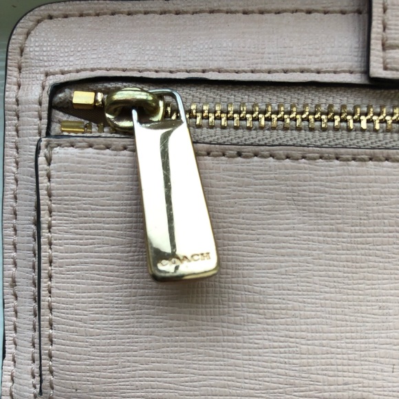 Perfect Condition Pink Coach Wristlet Wallet - Picture 5 of 6